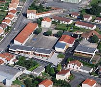 Vue aérienne des écoles de Saint-Aubin-le-Cloud